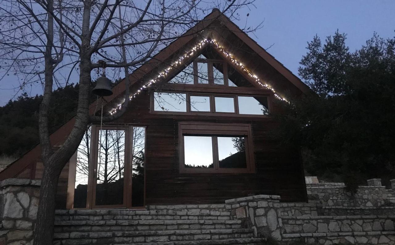 Chalet In The Forest 卡拉维塔 外观 照片