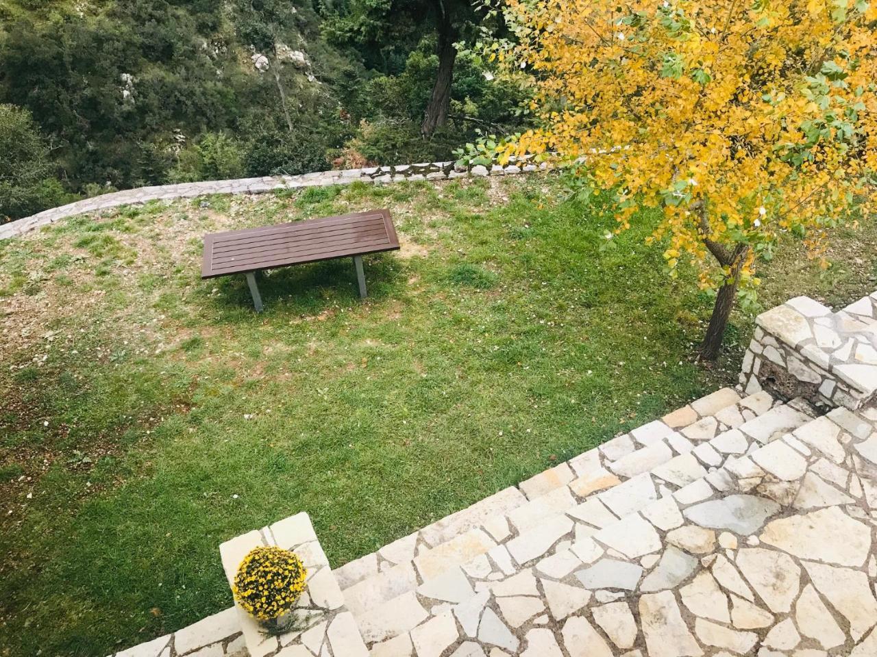 Chalet In The Forest 卡拉维塔 外观 照片